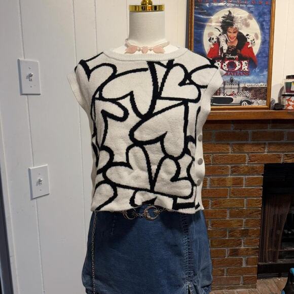 Anthropologie Jackets & Blazers - Anthropologie Maeve black + white sweater vest with heart design Size small